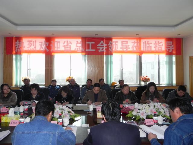 深入車間班組、&ldquo;零距離&rdquo;接觸職工、體驗(yàn)職工生活、傾聽職工心聲