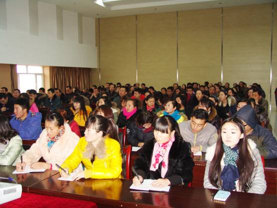 內(nèi)強(qiáng)個(gè)人素質(zhì)，外塑企業(yè)形象