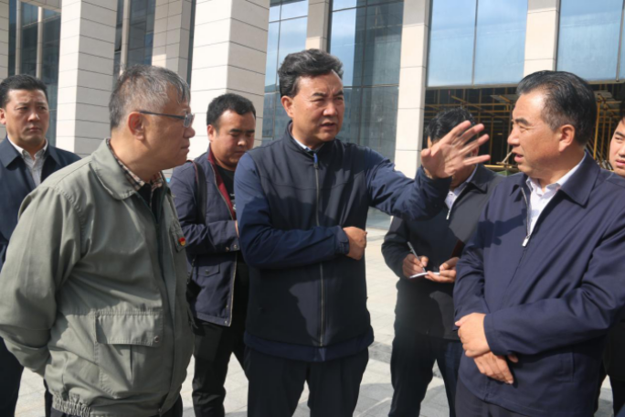 省人大常委會副主任、海東市委書記鳥成云專題調(diào)研曹家堡保稅物流園