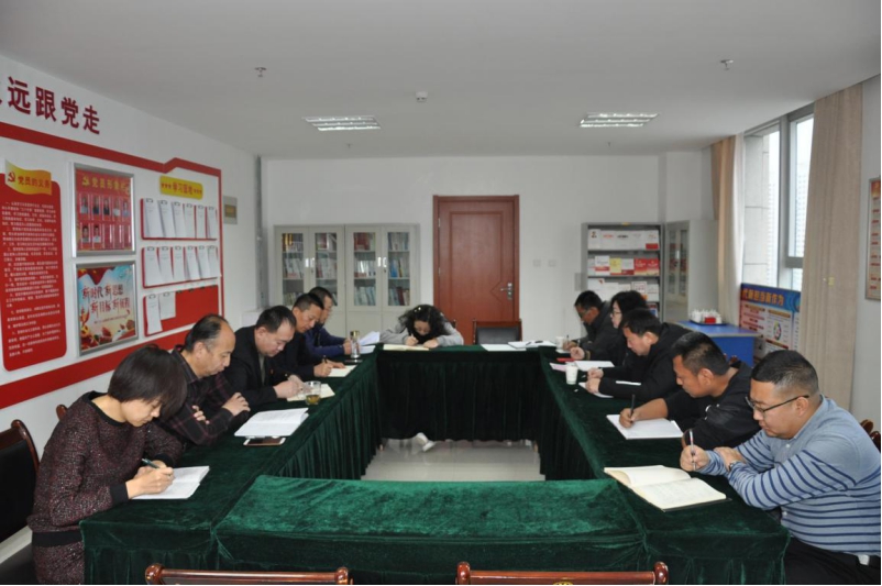 銘記&ldquo;生命線&rdquo;、分清&ldquo;是非線&rdquo; 修筑&ldquo;防腐線&rdquo;、不踩&ldquo;高壓線&rdquo;